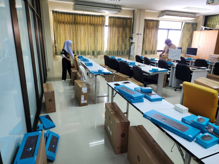 ติดตั้งคอมพิวเตอร์ All in One 30 เครื่อง วิทยาลัยชุมชนสงขลา ภาพที่ 3