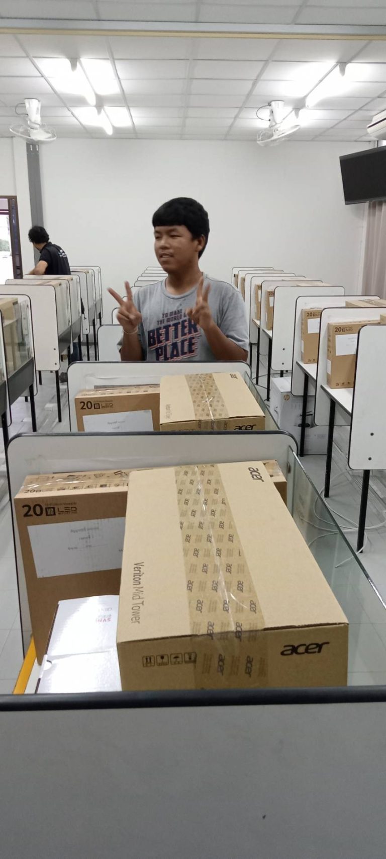 ติดตั้งระบบเครือข่าย LAN และระบบไฟฟ้าสำหรับพื้นที่ปฏิบัติงาน กองบิน 56 ภาพที่ 4